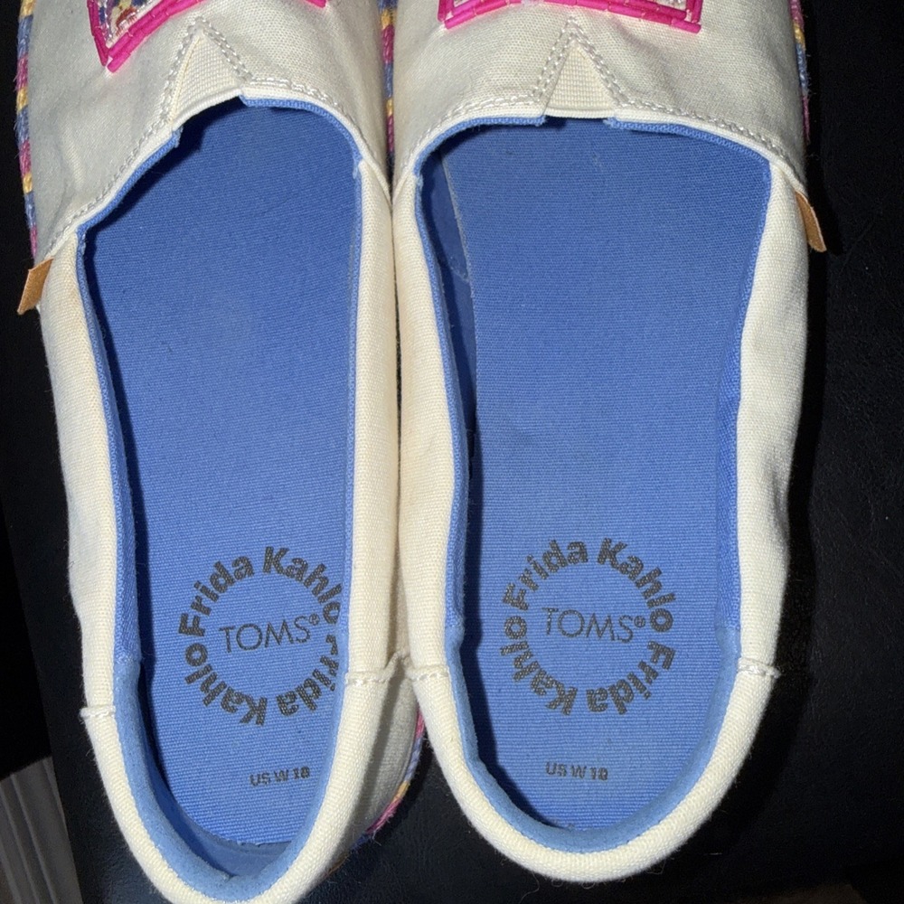 Tom's Frida Kahlo Excellent Preowned Shoes Sz 10 - Picture 3 of 8
